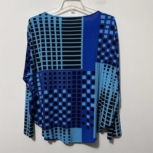 Josie Natori Popover Top Shirt M Stretch Knit Blue Geo Designer Long Sleeve NEW - Picture 11 of 11